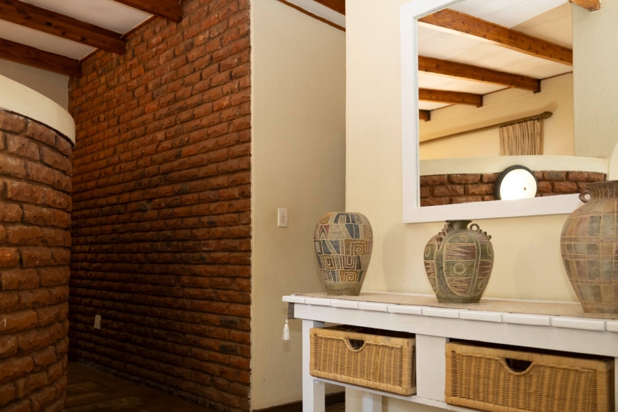 4 Bedroom Property for Sale in Ifafi North West